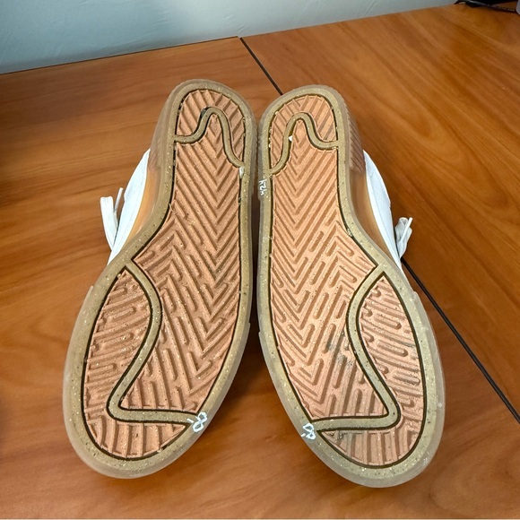 Nike Women's Court Legacy Lift Platform Sneaker Green White FV5526-100‎ Leather - Picture 7 of 10